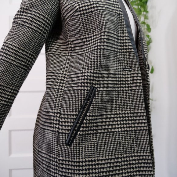 Minimalist gingham suit coat - Picture 9 of 12